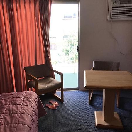 Hollywood Premiere Motel Лос-Анджелес Экстерьер фото